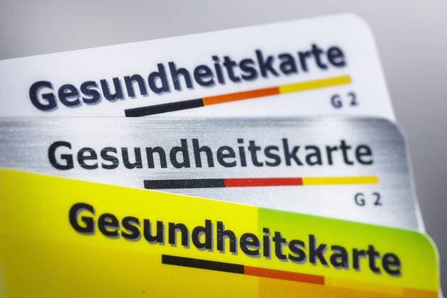 Health cards of various health insurance companies Berlin 03 01 2019 Berlin Germany Copyright: xThomasxTrutschel photothek.netx