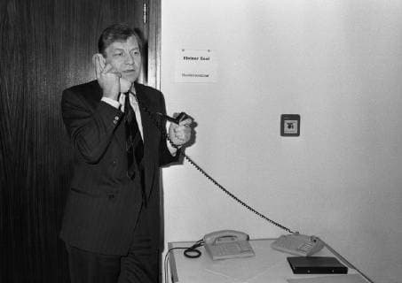 Deutschland, Bonn, 13.02.1989 Archiv-Nr.: 02-40-01 Eberhard Diepgen, Regierender Bürgermeister von Berlin CDU-Bundesvorstandssitzung *** Germany Bonn 13 02 1989 Archive No 02 40 01 Eberhard Diepgen Governing Mayor of Berlin CDU Federal Executive Committee Meeting