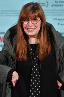 Katja EBSTEIN singer single frame cut single motif half figure half figure red carpet Red Carpet movie premiere MY WORLD IS THE MUSIC on 07 01 2019 at City Kino in Munich