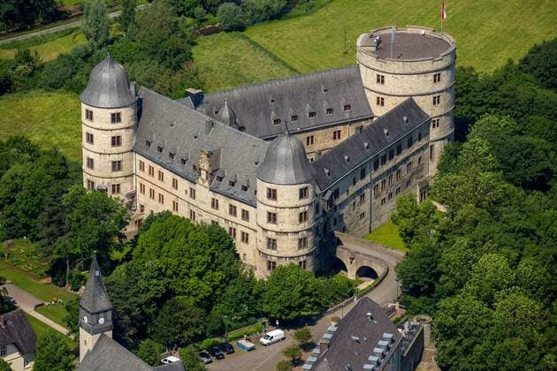 Wewelsburg Bergschloss in the Wewelsburg district of Büren in the Paderborn district triangular stronghold youth hostel Deutsches Jugendherbergswerk Büren Soester Börde Nordrhein Westfalen Germany ATTUNGxMINDESTHONORARx60xEURO
