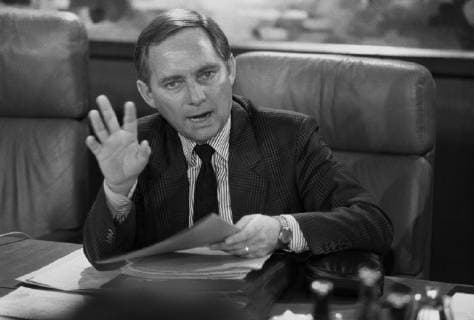 Deutschland, Bonn, 15.02.1989 Archiv-Nr.: 02-36-16 Sitzung des Bundeskabinetts Wolfgang Schaeuble, Bundesminister für besondere Aufgaben und Chef des Bundeskanzleramtes Sitzung Bundeskabinett *** Germany Bonn 15 02 1989 Archive No 02 36 16 Federal Cabinet meeting Wolfgang Schaeuble Federal Minister for Special Tasks and Head of the Federal Chancellery Federal Cabinet meeting