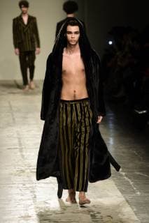 Milano Moda Uomo fall winter 2019_2020 fashion show Sartorial Monk  Copyright: xSimonaxChiocciaxIPAx xIPAx xFotosickix