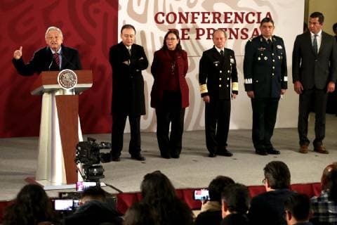 January 16, 2019 - EUM20190116NAC02.JPG .CIUDAD DE MEXICO, Presidency Presidencia-AMLO.- El presidente de los Estados Unidos Mexicanos, Andres Manuel Lopez Obrador, durante su conferencia de prensa matutina este martes 16 de enero de 2019 en el Palacio Nacional. En imagen, acompanado por Alfonso Durazo, secretario de Seguridad y Proteccion Ciudadana; Rocio Nahle, secretaria de Energia; el secretario de la Marina, almirante Rafael Ojeda Duran; el secretario de la Defensa, el general Cresencio Sandoval; y Ricardo Peralta, administrador General de Aduanas. Foto: Agencia EL UNIVERSAL Berenice Fregoso AFBV.  - ZUMAu78_ 20190116_zaf_u78_005 Copyright: xBerenicexFregosoxElxUniversalx