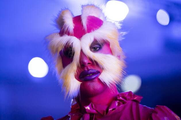 Entertainment Themen der Woche KW03 Entertainment Bilder des Tages January 17, 2019 - Berlin, Germany - A guest wearing a pink mask at Marina Hoermanseder Fashion Show during Fashion Week Berlin Autumn Winter 2019. Berlin Germany  - ZUMAn230 20190117_zaa_n230_213 Copyright: xEmmanuelexContinix