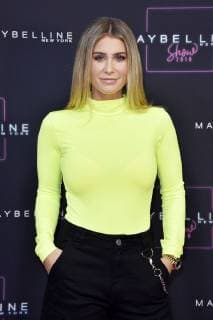 Mrs Bella at the Maybelline Fashion Show at the Fashion Week Berlin Autumn Winter 2019 at the Postbahnhof Berlin 17 01 2019 Foto:xN.xKubelkax xFuturexImage