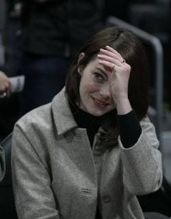 January 18, 2019 - Los Angeles, California, U.S - Actress Emma Stone attends the NBA game between the Los Angeles Clippers and the Golden State Warriors on Friday January 18, 2019 at the Staples Center in Los Angeles, California. Clippers vs Warriors. Los Angeles U.S. - ZUMAp124 38366851st Copyright: xJavierxRojasx
