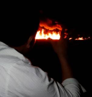 Several soldier stand guard in front of a huge wall of fire after the explosion of an illegal tap on Mexican oil company Pemex s pipeline in Tlahuilipan, state of Hidalgo, Mexico, late night 18 January 2019. At least 21 people died and some 71 other people were wounded in the blast, according to official sources. At least 21 dead in the explosion of an illegal tap on a pipeline !ACHTUNG: NUR REDAKTIONELLE NUTZUNG!  Copyright: xOASAx GRAF990 20190119-636834858440934366
