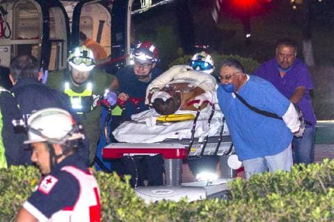 (190119) -- MEXICO CITY, Jan. 19, 2019 -- MEXICO-HIDALGO-PIPELINE-EXPLOSION Paramedics move an injured person onto a helicopter after a pipeline explosion in the municipality of Tlahuelilpan, Hidalgo state, Mexico, Jan. 18, 2019. At least 20 people were killed and 54 others injured in a pipeline explosion in the central Mexican state of Hidalgo on Friday, local authorities said. ) MEXICO-HIDALGO-PIPELINE-EXPLOSION STR 