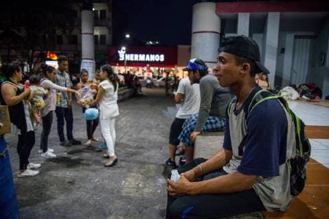 Members of the migrant caravan arrive to the municipality of Tapachula in the state of Chiapas, Mexico, on 19 January 2019. Thousands of migrants from the caravan continue their hard journey through southeastern Mexico on foot or on board vehicles, while almost 3,000 wait at the border for the humanitarian visa that began to grant, in droves, the Government of Andrés Manuel López Obrador. The migrant caravan continues its hard journey through southeastern Mexico !ACHTUNG: NUR REDAKTIONELLE NUTZUNG!  Copyright: xLuisxVillalobosx AME9907 20190120-636835538595084543