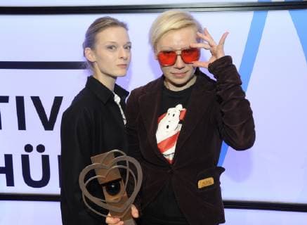 The 40 Max Ophüls Filmfestival ends on Saturday 19 01 2019 with the grand award ceremony in Saarbrückens E Werk Im Bild The Audience Award for Best Feature Film will go to director Elena Tikhonova on the right for her film Kaviar and celebrate with actress Darya Nosik bub