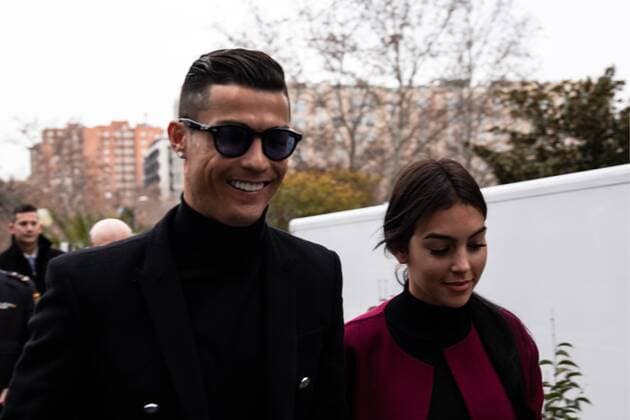 Entertainment Themen der Woche KW04 Entertainment Bilder des Tages Cristiano Rolando with the girlfriend seen entering to the court. The Provincial Court of Madrid judges Cristiano Ronaldo and Xabi Alonso for allegedly defrauding the Treasury in two trials in which the Prosecutor s Office requests two and five years in prison, respectively, and the payment of millions in fines. Cordon Press *** Cristiano Rolando with the girlfriend seen entering to the court The Provincial Court of Madrid judges Cristiano Ronaldo and Xabi Alonso for allegedly defrauding the Treasury in two trials in which the Prosecutor s Office requests two and five years in prison respectively and the payment of millions in fines Cordon Press  JesusxHellin Cristiano Ronaldo and Xabi Alonso declare in the Courts of Madrid