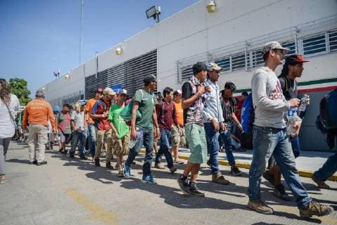 Hondurans wait for the final document that will allow them to look for jobs or go to the US border to request entry after doing the procedures to receive the visitor for humanitarian reasons status, in Ciudad Hidalgo, Mexico, 22 January 2019. Over 6,700 people remain at the border between Mexico and Guatemala. Over six thousand people request visitor for humanitarian reasons status in Mexico !ACHTUNG: NUR REDAKTIONELLE NUTZUNG!  Copyright: xLuisxVillalobosx AME949 20190122-636837889131321236