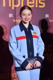 Luna SCHWEIGER actress single frame cut single motif half figure half figure Bavarian Film Award 2018 Red Carpet Red carpet on 25 01 2019 at the Prinzregententheater in Munich