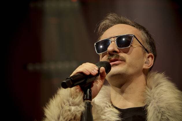 TV presenter Jan Böhmermann and his Rundfunk Tanzorchester Ehrenfeld at the concert on 25 01 2019 at Haus Auensee Leipzig Copyright xVIADATAx xHolgerxJohnx Leipzig Saxony Germany