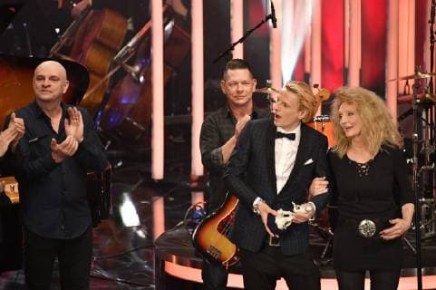 Aleander Scheer and Tina Powileit at the award ceremony of the 40 Bavarian Film Prize 2018 in the Prinzregententheater Munich 25 01 2019 Foto:xF.xKernx xFuturexImage