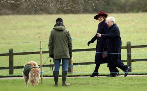 Entertainment Bilder des Tages Sir Jackie Stewart (right) points to the dog after he joined HM Queen Elizabeth II as she attended the St. Mary Magdalene Church Sunday morning service, in Sandringham, Norfolk, on January 27, 2019. 