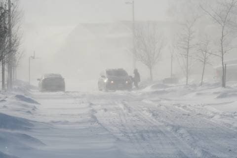 January 27, 2019 - Toronto, ONTARIO, Canada - Strong winds caused blowing snow that wreaked havoc across the Greater Toronto Area on January 27, 2019. Toronto Canada  - ZUMAn230 20190127_zaa_n230_398 Copyright: xCreativexTouchxImagingxLtdx