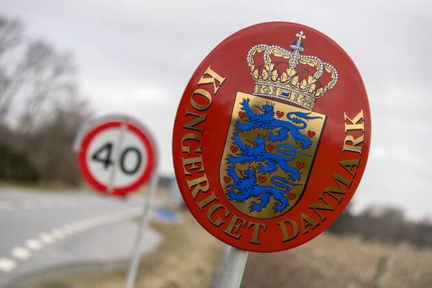 Border crossing D DK Border crossing between Pebersmark in Denmark and Neupersmark in Germany MartinxZiemerx xnordpool