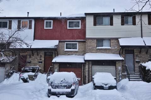 January 29, 2019 - Toronto, Ontario, Canada - Massive snowstorm hit Toronto, Ontario, Canada, on January 28, 2019. The storm dropped between 15-25 centimeters of snow across the Greater Toronto Area and broke the record for snowfall amount set in January 2009, with more than 22cm falling before midnight yesterday. Toronto Canada  - ZUMAn230 20190129_zaa_n230_502 Copyright: xCreativexTouchxImagingxLtdx