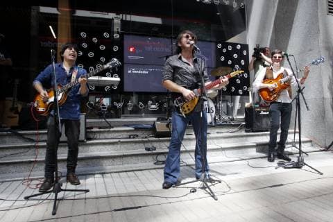Santiago January 30, 2019 Hundreds of people participate in the tribute to the 50th anniversary of the last Beatles concert held at the Paseo Bandera Ramon Monroy Aton Chile Santiago Chile Aton 279189  Copyright: RAMONxMONROY ATONCHILE