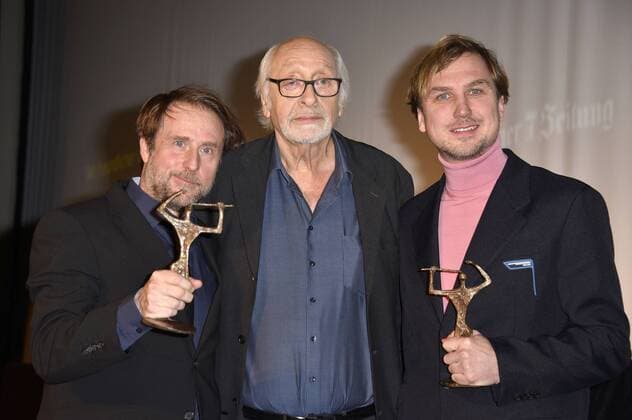 Bjarne girl Karl Dall and Lars Eidinger at the 61st award of the Ernst Lubitsch Prize 2019 in the cinema Babylon Berlin 30 01 2019 Foto:xN.xKubelkax xFuturexImage