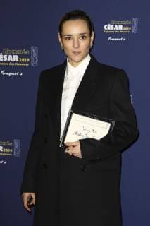 Jehnny Beth ( Meilleur espoir Feminin pour le film Un Amour impossible ) CELEBRITES : Dejeuner des nommes - Cesar 2019 - 03 02 2019 GwendolineLeGoff Panoramic 