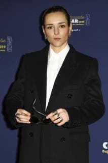 Jehnny Beth ( Meilleur espoir Feminin pour le film Un Amour impossible ) CELEBRITES : Dejeuner des nommes - Cesar 2019 - 03 02 2019 GwendolineLeGoff Panoramic 