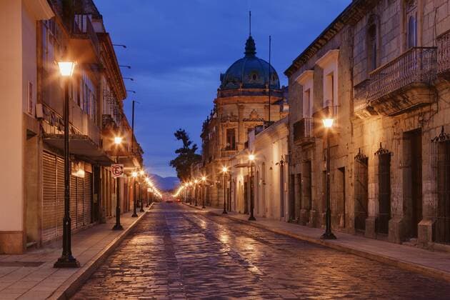 Street Lights on an Empty Street Street Lights on an Empty Street,Oaxaca, Mexico  51340