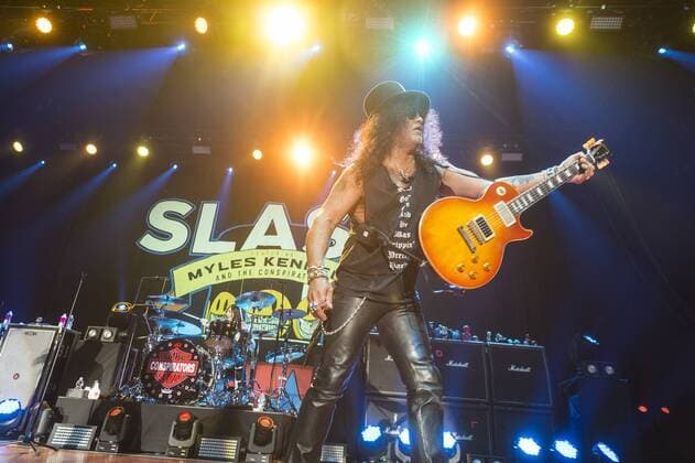 Entertainment Themen der Woche KW06 Entertainment Bilder des Tages Slash performte zusammen mit Myles Kennendy und the Conspirators am 07.02.2019 ein Konzert in der Stadthalle, Offenbach am Main *** Slash performed together with Myles Kennendy and the Conspirators a concert at the Stadthalle Offenbach am Main on 07 02 2019.