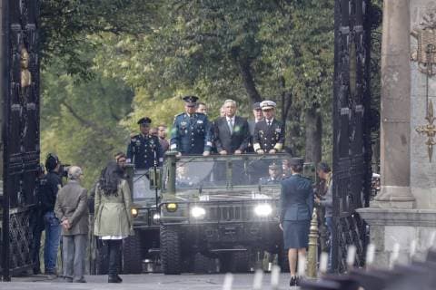 February 9, 2019 - EUM20190209NAC01.JPG .CIUDAD DE MEXICO. AnniversaryAniversario-Marcha de la Lealtad.- 9 de febrero de 2019. El presidente Andres Manuel Lopez Obrador encabeza la conmemoracion del 106 aniversario de la Marcha de la Lealtad en el Castillo de Chapultepec. Foto: Agencia EL UNIVERSALLuis CortesEELG  - ZUMAu78_ 20190209_zaf_u78_001 Copyright: xElxUniversalx