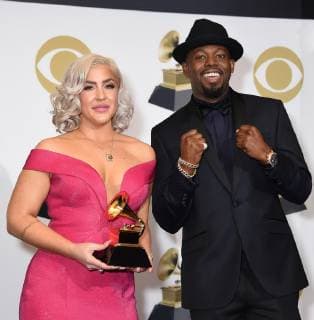 Joelle James (L) and Larrance Dopson appears backstage with their award for Best R&B Song for Boo d Up, during the 61st annual Grammy Awards held at Staples Center in Los Angeles on February 10, 2019.  LAP20190210457 GREGGxDEGUIRE