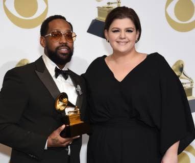 PJ Morton (L) and Yebba appear backstage with their award for Best Traditional R&B Performance for How Deep Is Your Love, during the 61st annual Grammy Awards held at Staples Center in Los Angeles on February 10, 2019.  LAP20190210467 GREGGxDEGUIRE