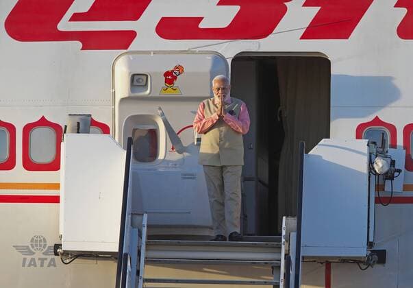 After landing at Hamburg Airport, Indian Prime Minister Narandi Modi leaves the Boeing 747 737B government aircraft of Air India He greets The Boeing 747 also known as the Jumbo Jet is a four-engine wide-body aircraft which is used worldwide as passenger transport and government aircraft The aircraft completed its maiden flight on 09 February 1969 Hamburg Hamburg Germany