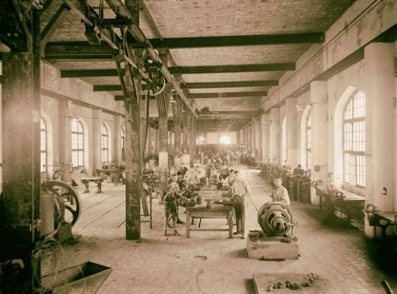 Zionist activities around Haifa. Hebrew Technical Institute. Apprentices working in the workshops. 1920, Israel, Haifa  Copyright: LisztxCollection LCME180713_02409