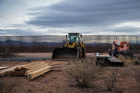 A section of the border fence in Naco, Arizona being replaced with modern barriers on February 14, 2019. US President Donald Trump has declared a National Emergency on Friday in order to help build the border wall along significant portions of the United States border with Mexico.  NAC2019021409 ARIANAxDREHSLER