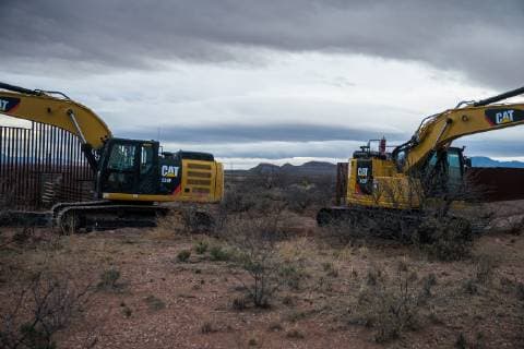 A section of the border fence in Naco, Arizona being replaced with modern barriers on February 14, 2019. US President Donald Trump has declared a National Emergency on Friday in order to help build the border wall along significant portions of the United States border with Mexico.  NAC2019021410 ARIANAxDREHSLER