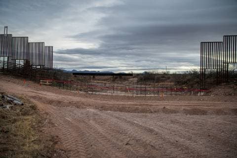A section of the border fence in Naco, Arizona being replaced with modern barriers on February 14, 2019. US President Donald Trump has declared a National Emergency on Friday in order to help build the border wall along significant portions of the United States border with Mexico.  NAC2019021403 ARIANAxDREHSLER