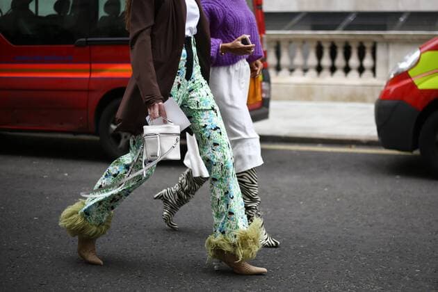 A chic showgoer attending the Toga show during London Fashion Week - Feb 16, 2019 - LFW: Fall 2019 Street Style Day 2, London England United Kingdom  Copyright: xValentinaxRanierix h_00581281