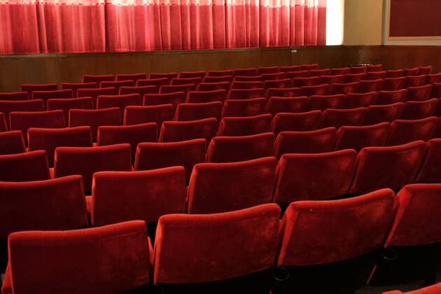 02 11 2018 Berlin GER Empty rows of seats in a cinema hall Berlin Visitor loss German Germany Europe European Film theatre Leisure time Society inside Indoor Cinema cinema cinema culture culturally empty Empty cinema cinema cinema nobody QF landscape format room red room seats rows of seats curtain Western Europe economy 181102D280BERLIN JPG