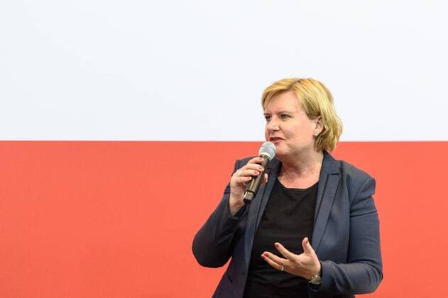 The SPD Bundestag faction celebrates the 100th anniversary of womens suffrage in Germany Berlin 18 02 2019 The SPD Bundestag faction celebrates the 100th anniversary of womens suffrage in Germany Berlin 18 02 2019 The SPD Bundestag faction celebrates the 100th anniversary of womens suffrage in Germany - Our goal is parity and the awarding of the Marie Juchacz Prize 2019 The picture shows Eva Högel Deputy Chairwoman of the SPD Bundestagsfration Berlin Bundestag Berlin German