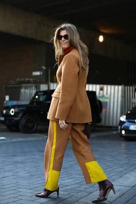 Monica de La Villardiere attending the Roland Mouret show during London Fashion Week - Feb 17, 2019 - LFW: Fall 2019 Street Style Day 3, London England United Kingdom  Copyright: xValentinaxRanierix h_00581442