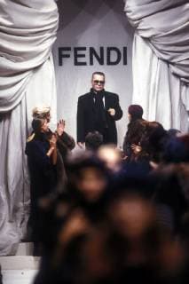 Photo Guy Marineau Karl Lagerfeld Fendi wf 1990 190501 0000-00-00 France Lagerfeld, Karl  Copyright: xGuyxMarineaux STAR_190501_038