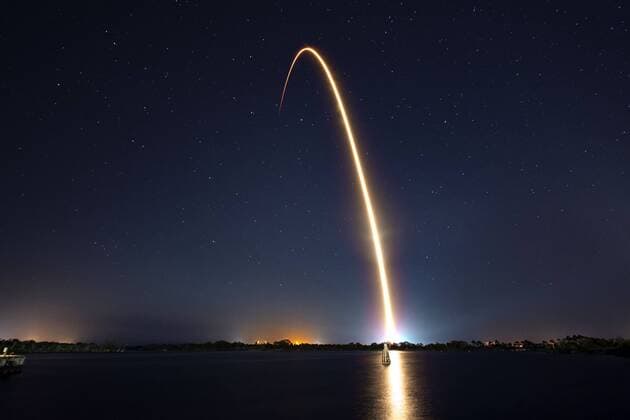News Themen der Woche KW08 News Bilder des Tages February 22, 2019 - Cape Canaveral, FL, United States of America - Long exposure of the SpaceX Falcon 9 rocket carrying the Indonesian Nusantara Satu communications satellite, the Beresheet lunar lander for SpaceIL, and the S5 space surveillance satellite for the Air Force Research Laboratory, blasting off from Cape Canaveral Air Force Station February 21, 2019 in Cape Canaveral, Florida. Cape Canaveral United States of America - ZUMAp138 20190222_zaa_p138_001 Copyright: xRichardxEllisx
