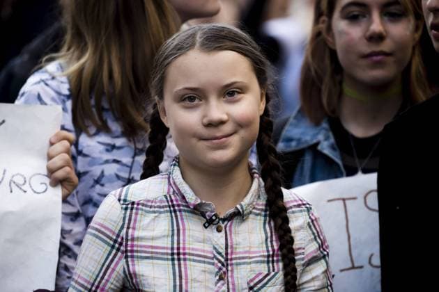 News Themen der Woche KW08 Entertainment Bilder des Tages Paris, France February 22, 2019 - Protest by Youth for climate claiming for urgent measures to combat climate change - 16-year-old Swedish environmental activist Greta Thunberg DECROISSANCE ENERGETIQUE, MARCHE, MANIFESTATION, CLIMAT, ENVIRONNEMENT, YOUTH FOR CLIMATE, LES JEUNES POUR LE CLIMAT, PLANETE, SOCIETE, PREOCCUPATION ENVIRONNEMENTALE, GRETA THUNBERG, PORTRAIT  Copyright: xVincentxIsorex