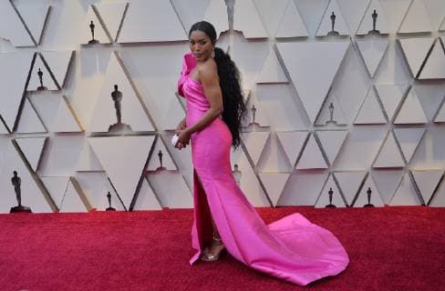 Angela Bassett arrives on the red carpet for the 91st annual Academy Awards at the Dolby Theatre in the Hollywood section of Los Angeles on February 24, 2019.  LAP20190224574 JIMxRUYMEN