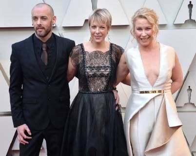 Pamela Goldammer (2nd L) with guest (L) and Eva Melander (R) arrive on the red carpet for the 91st annual Academy Awards at the Dolby Theatre in the Hollywood section of Los Angeles on February 24, 2019.  LAP20190224275 JIMxRUYMEN