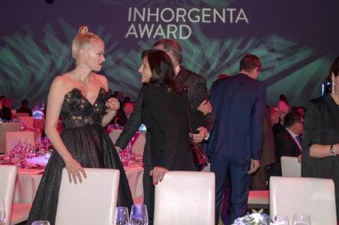 Franziska Knuppe with guest at the presentation of the 3 Inhorgenta Award 2019 in the Eisbach Studios Munich 24 02 2019 Foto:xN.xKolinzx xFuturexImage