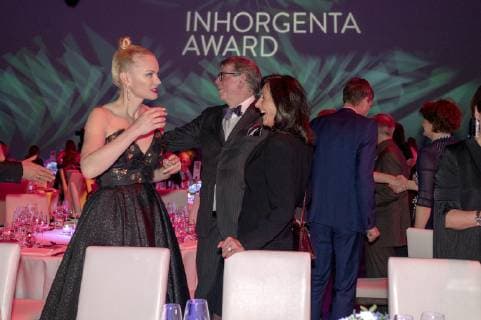 Franziska Knuppe with guest at the presentation of the 3 Inhorgenta Award 2019 in the Eisbach Studios Munich 24 02 2019 Foto:xN.xKolinzx xFuturexImage