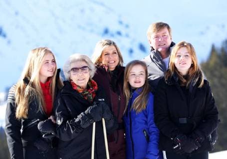 25-02-2019 Lech Queen Maxima and King Willem-Alexander and Princess Amalia and Princess Alexia and Princess Ariane and Beatrix pose during a photocall during the ski holiday in Lech am Arlberg, Austria.  Copyright: xPPEx