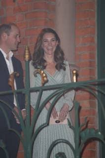 . 27 02 2019. Belfast , United Kingdom. The Duke and Duchess of Cambridge arriving at the Belfast Empire Hall on the first day of their two day trip to Northern Ireland.  xStephenxLockx xi-Imagesx IIM-19346-0076